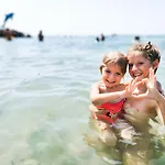 Beachfront By Marty's דירה סאני ביץ'
