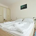 Beachfront By Marty's * סאני ביץ'