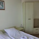 Beachfront By Marty's דירה *
