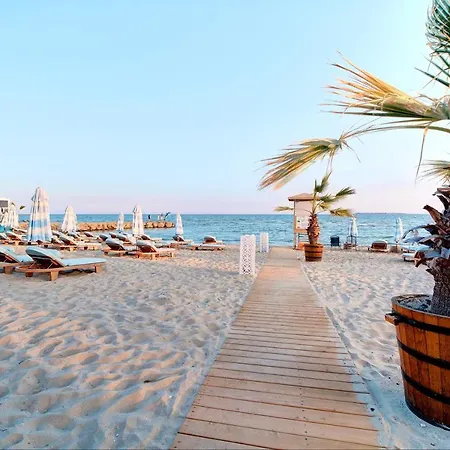 公寓 Beachfront By Marty's *