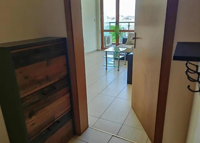 Beachfront By Marty's Appartement